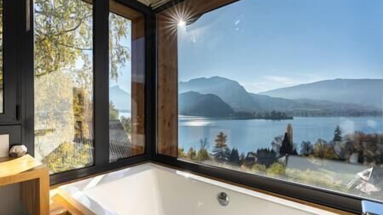 Photo of Bathroom in Talloires-Montmin