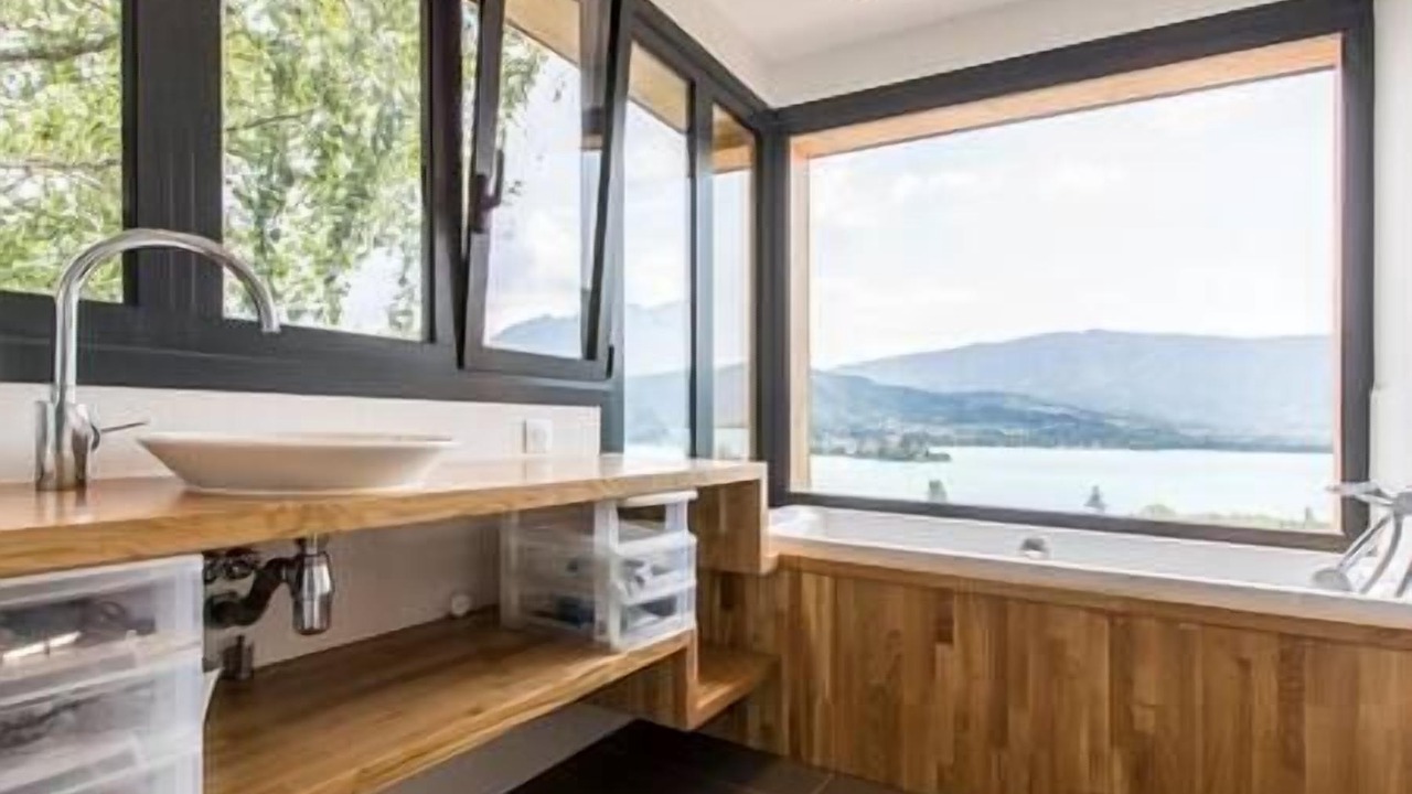 Photo of Bathroom in Talloires-Montmin