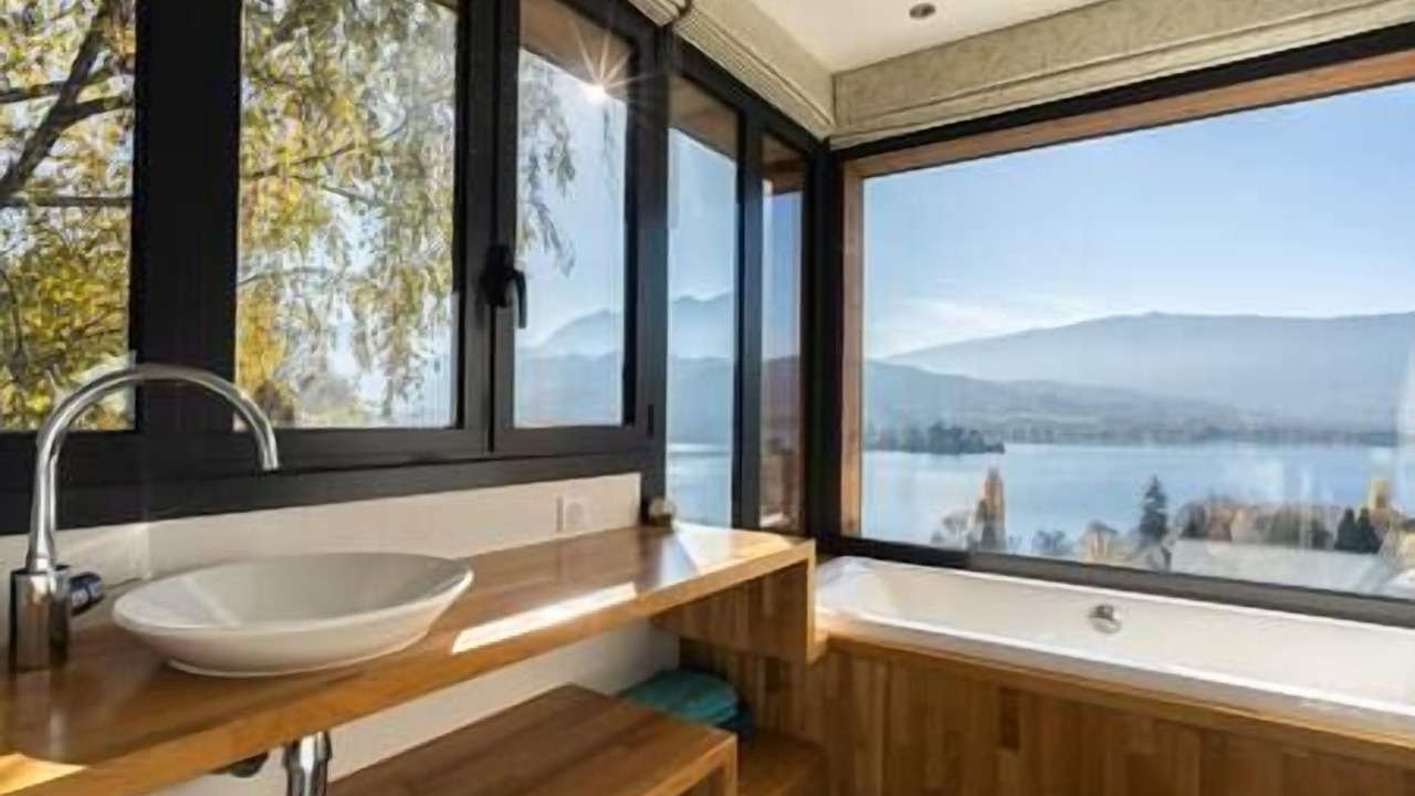 Photo of Bathroom in Talloires-Montmin