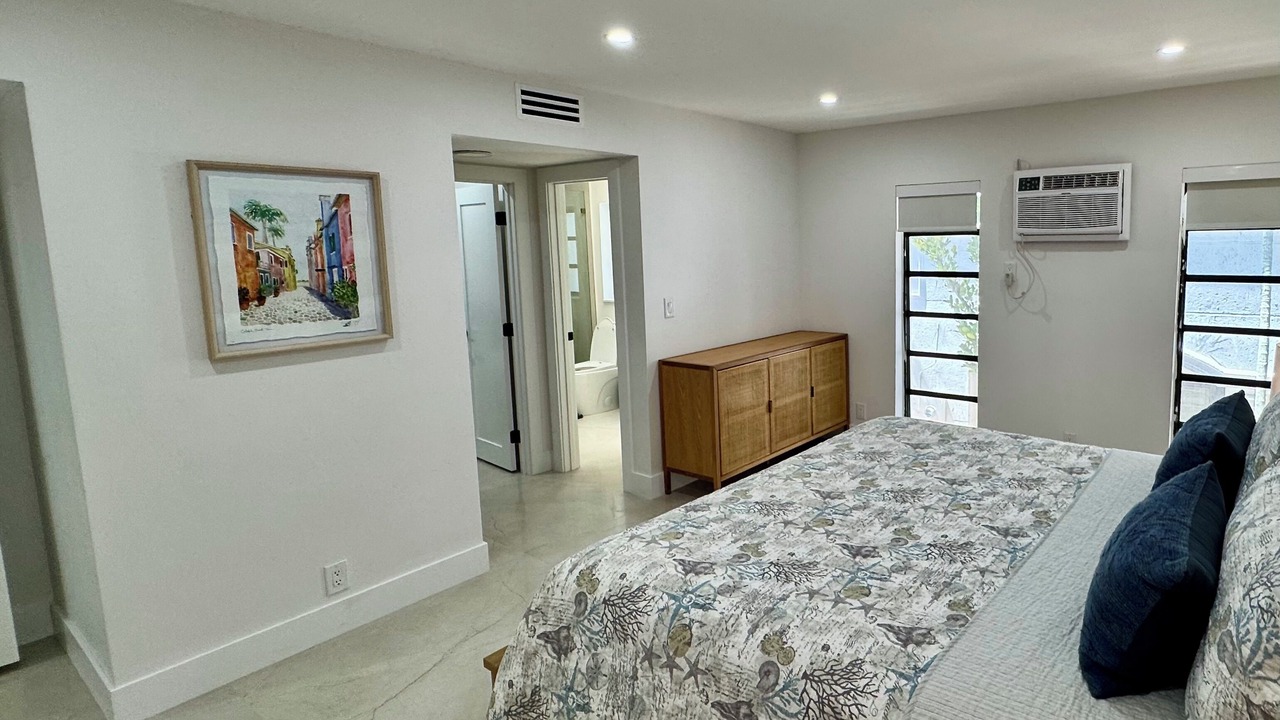 Photo of Bedroom in Hendricks and Venice Isles