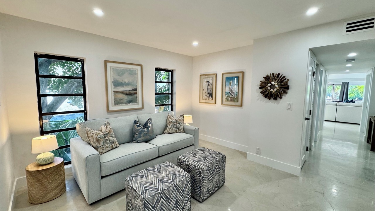 Photo of Livingroom in Hendricks and Venice Isles