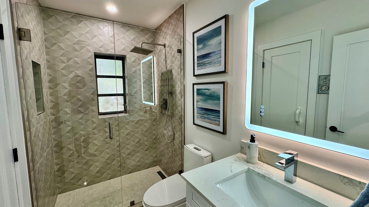 Photo of Bathroom in Hendricks and Venice Isles