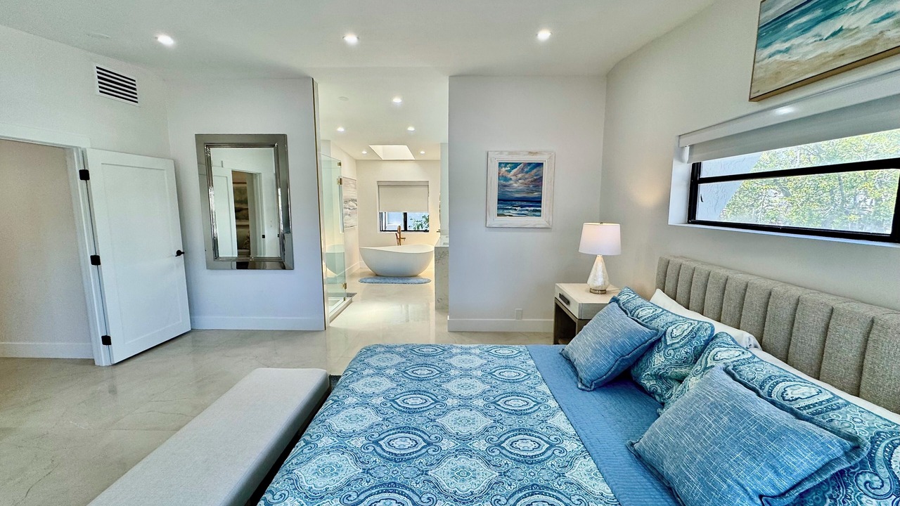Photo of Bedroom in Hendricks and Venice Isles