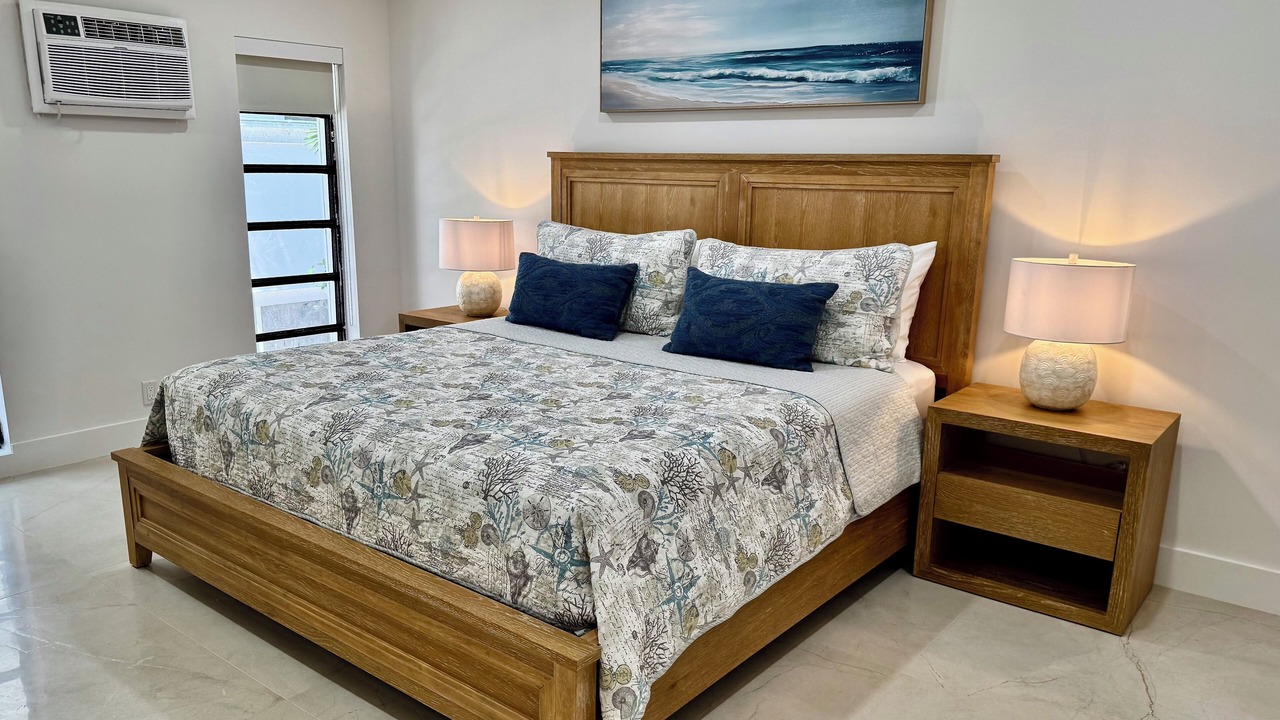 Photo of Bedroom in Hendricks and Venice Isles