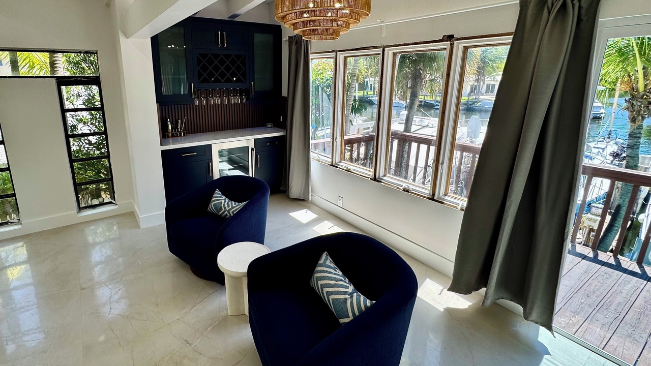 Photo of Livingroom in Hendricks and Venice Isles
