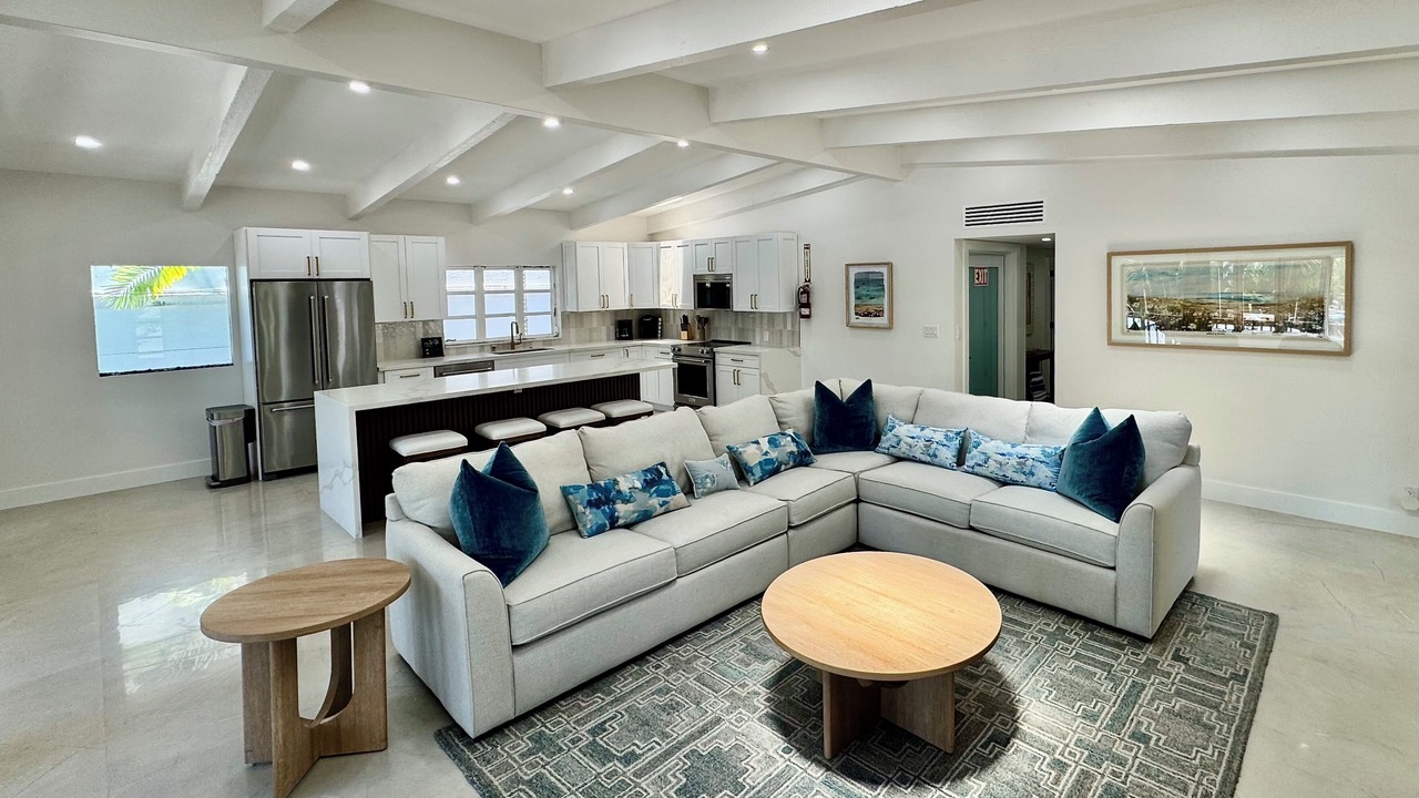 Photo of Livingroom in Hendricks and Venice Isles