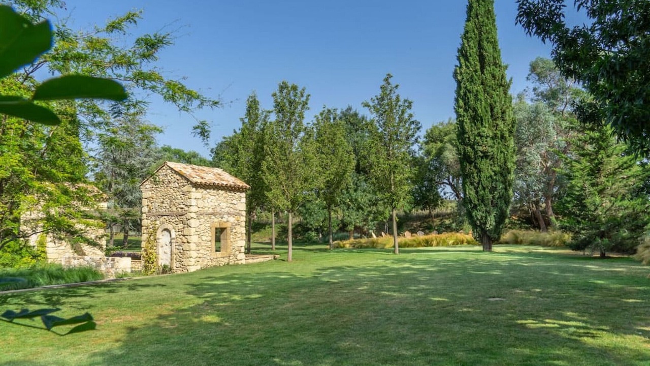 Photo of Outdoor in Cabrials