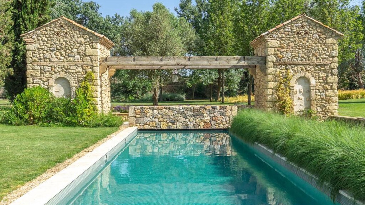 Photo of Outdoor in Cabrials