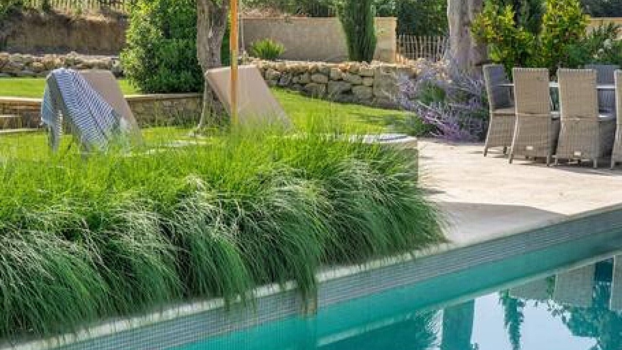 Photo of Outdoor in Cabrials