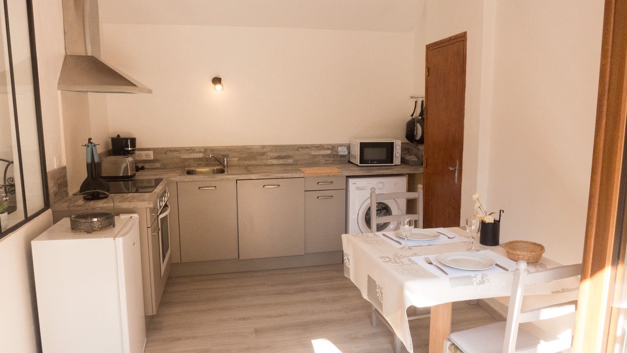 Photo of Kitchen in Montbrun-des-Corbieres