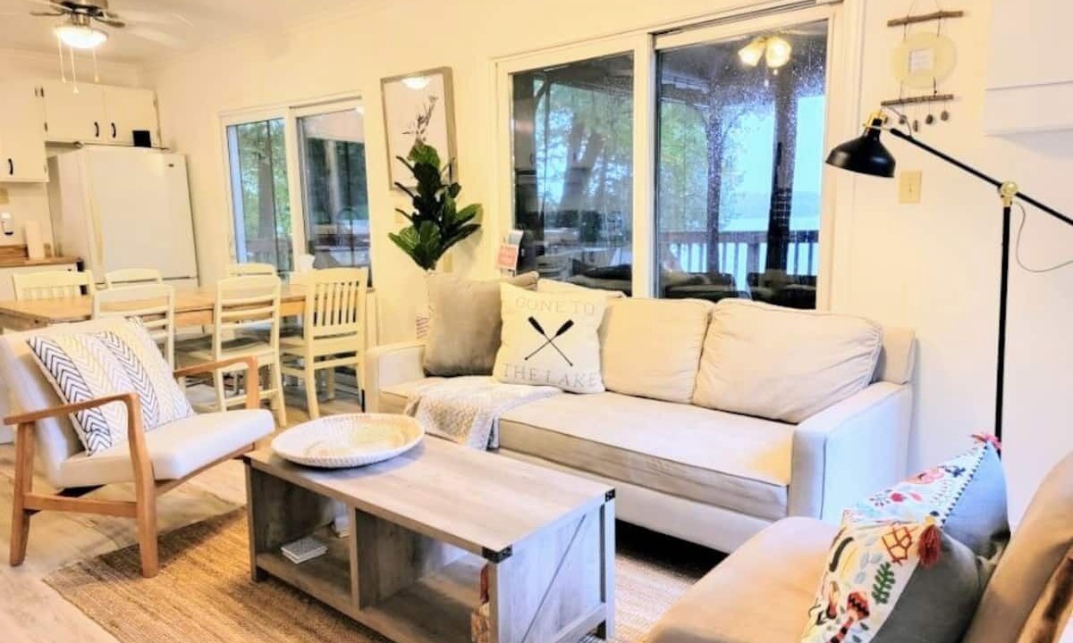 Photo of Livingroom in Nipissing