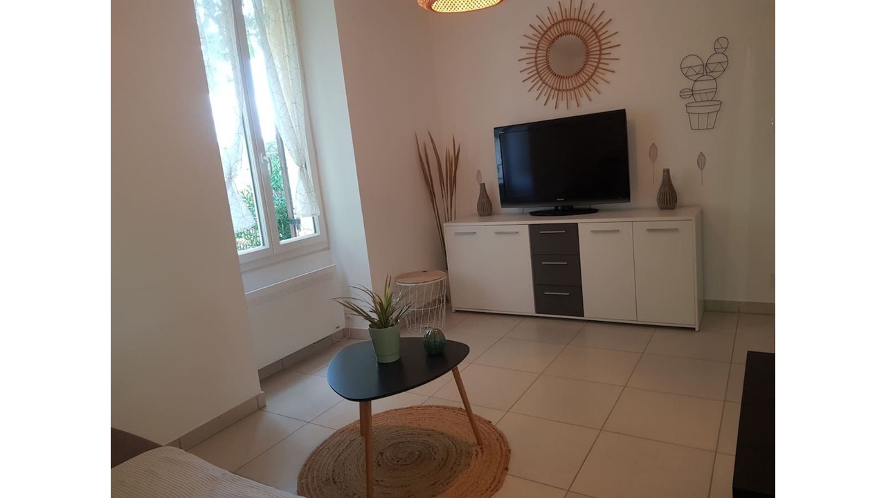 Photo of Livingroom in Montazeau