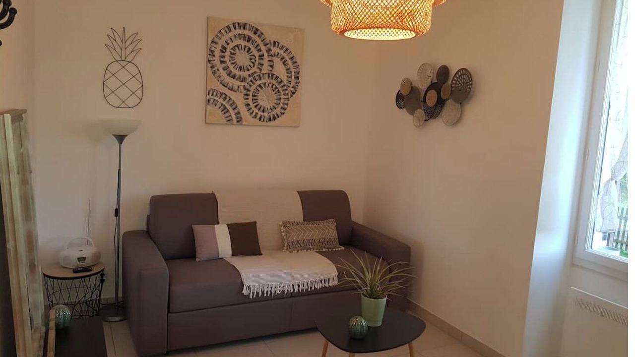 Photo of Livingroom in Montazeau