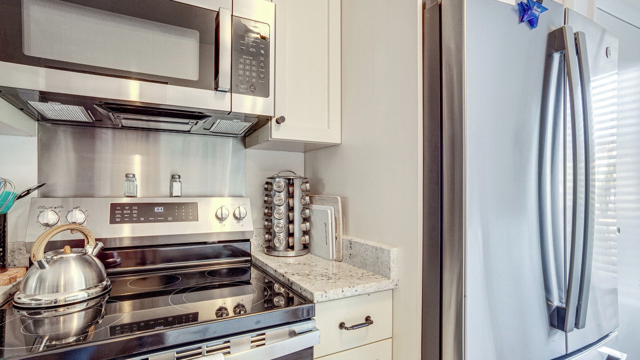 Photo of Kitchen in Oceanmarsh Subdivision