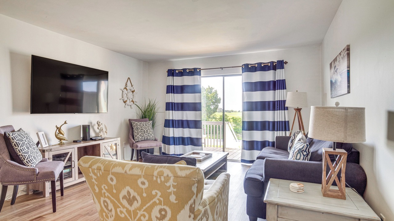 Photo of Bedroom in Oceanmarsh Subdivision