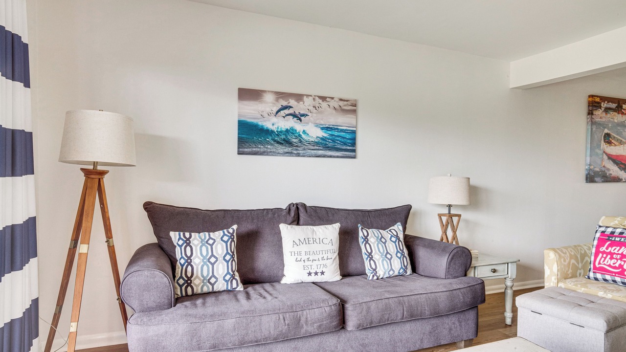 Photo of Livingroom in Oceanmarsh Subdivision