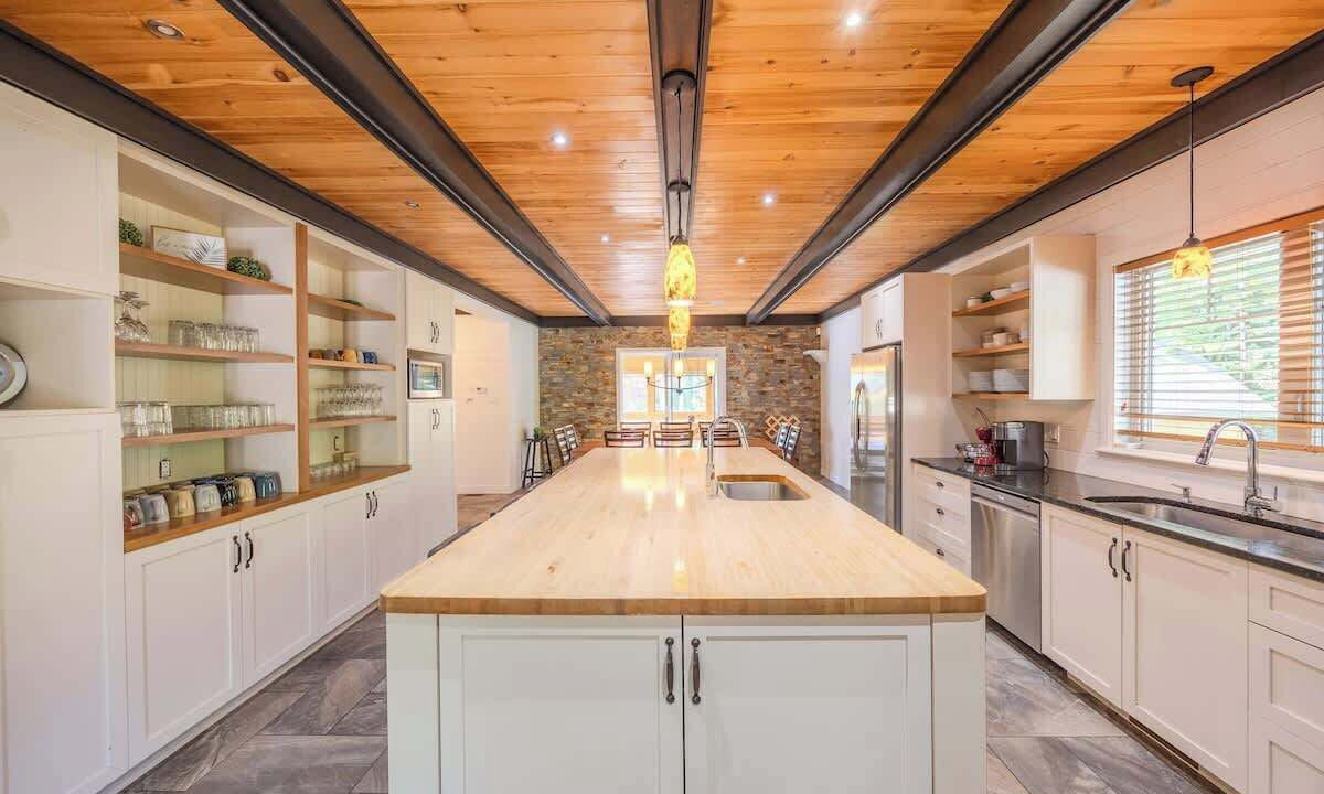 Photo of Kitchen in Petite-Riviere-Saint-Francois