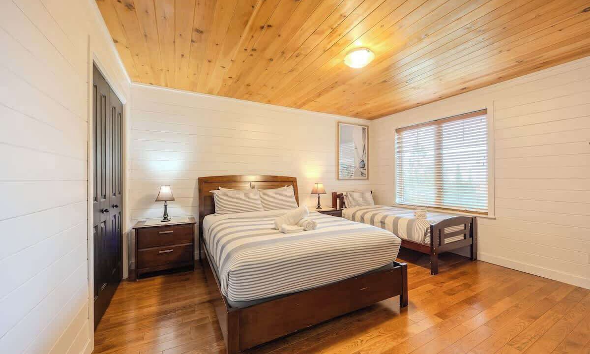 Photo of Bedroom in Petite-Riviere-Saint-Francois