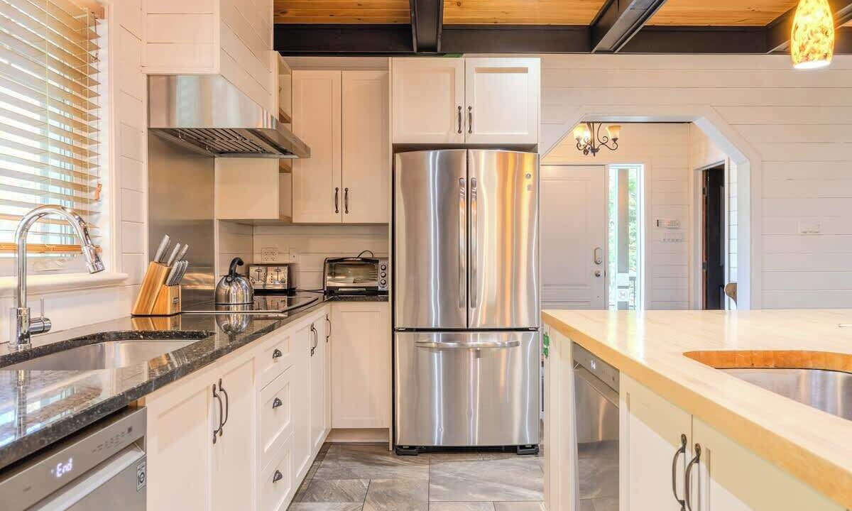 Photo of Kitchen in Petite-Riviere-Saint-Francois