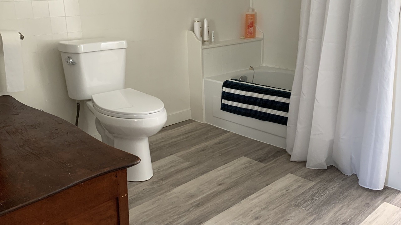 Photo of Bathroom in Lower Five Islands