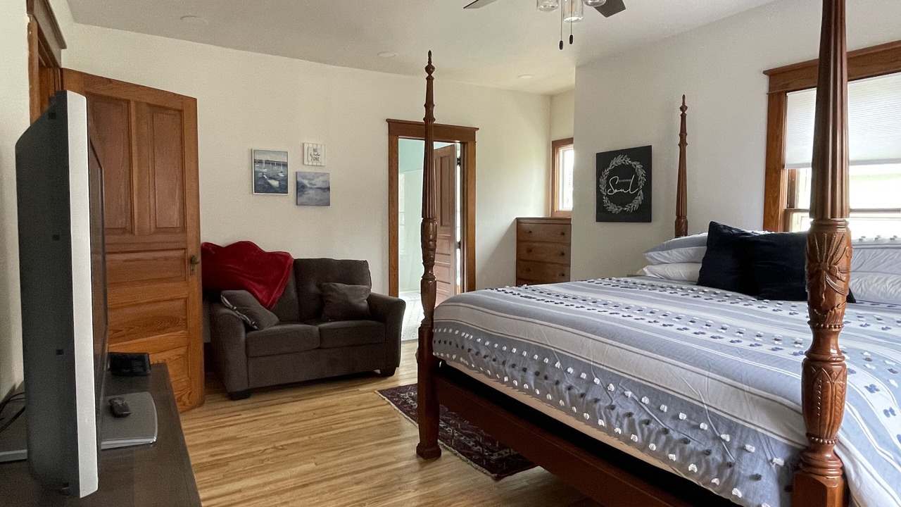 Photo of Bedroom in Storm Lake