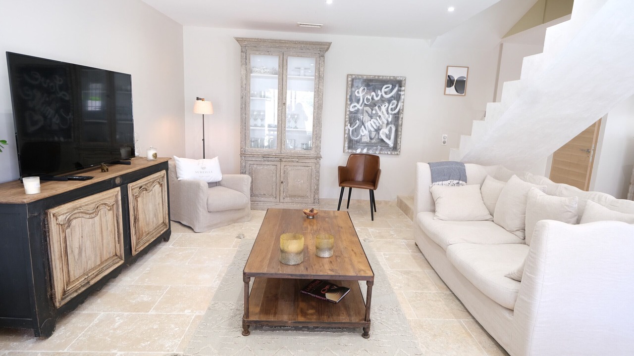 Photo of Livingroom in Aureille