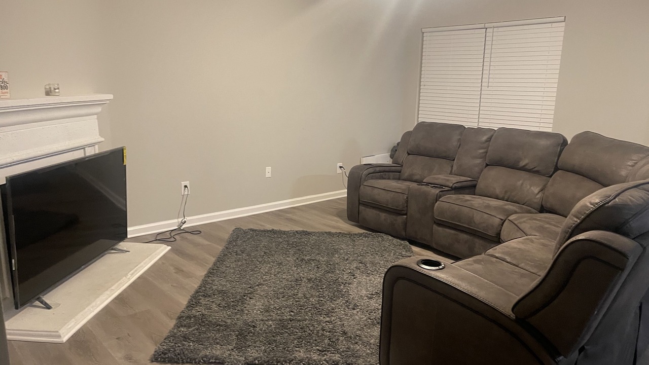 Photo of Livingroom in Cliftondale