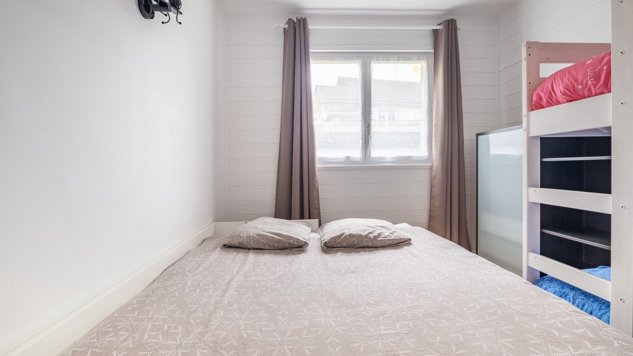 Photo of Bedroom in Branville