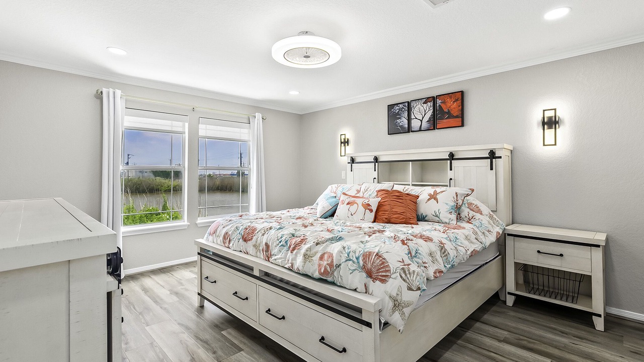 Photo of Bedroom in Surfside Beach