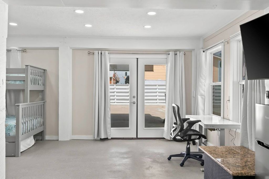 Photo of Bedroom in Surfside Beach