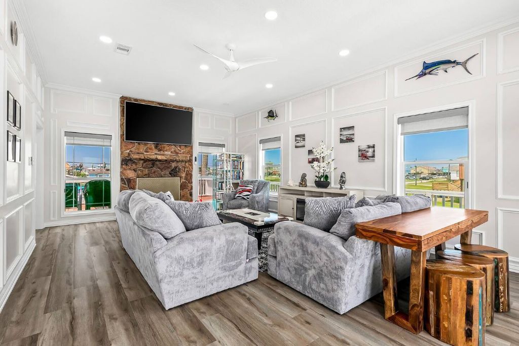 Photo of Livingroom in Surfside Beach