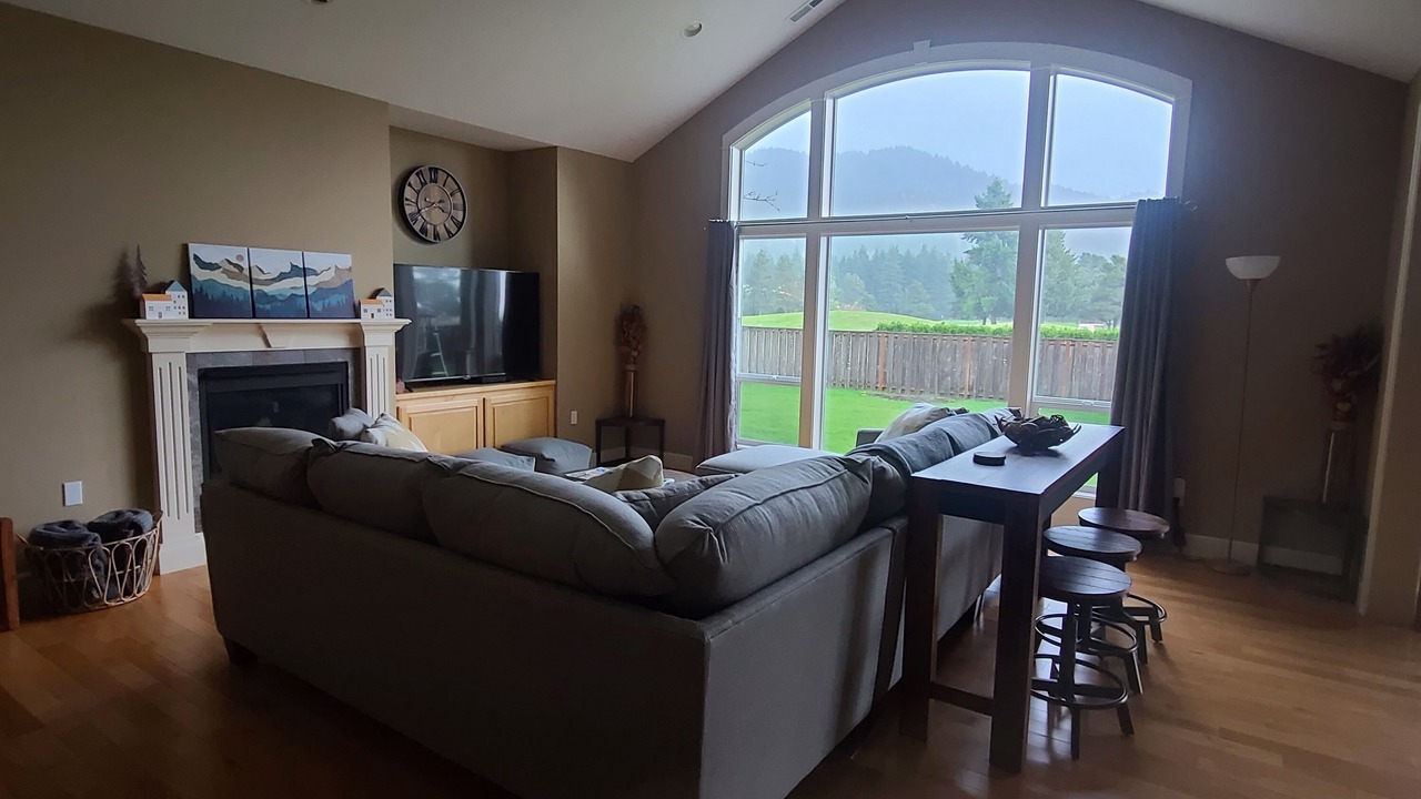 Photo of Livingroom in Carson