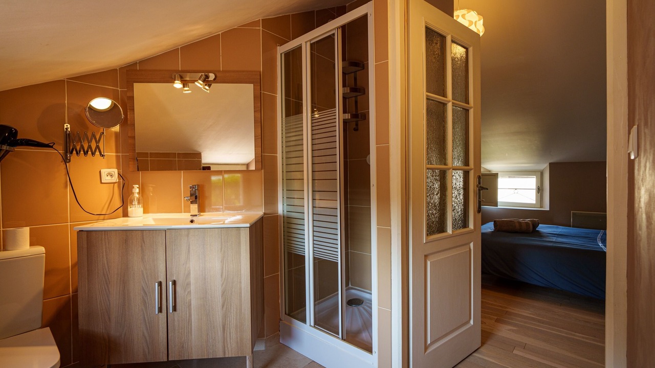 Photo of Bathroom in Doue-en-Anjou