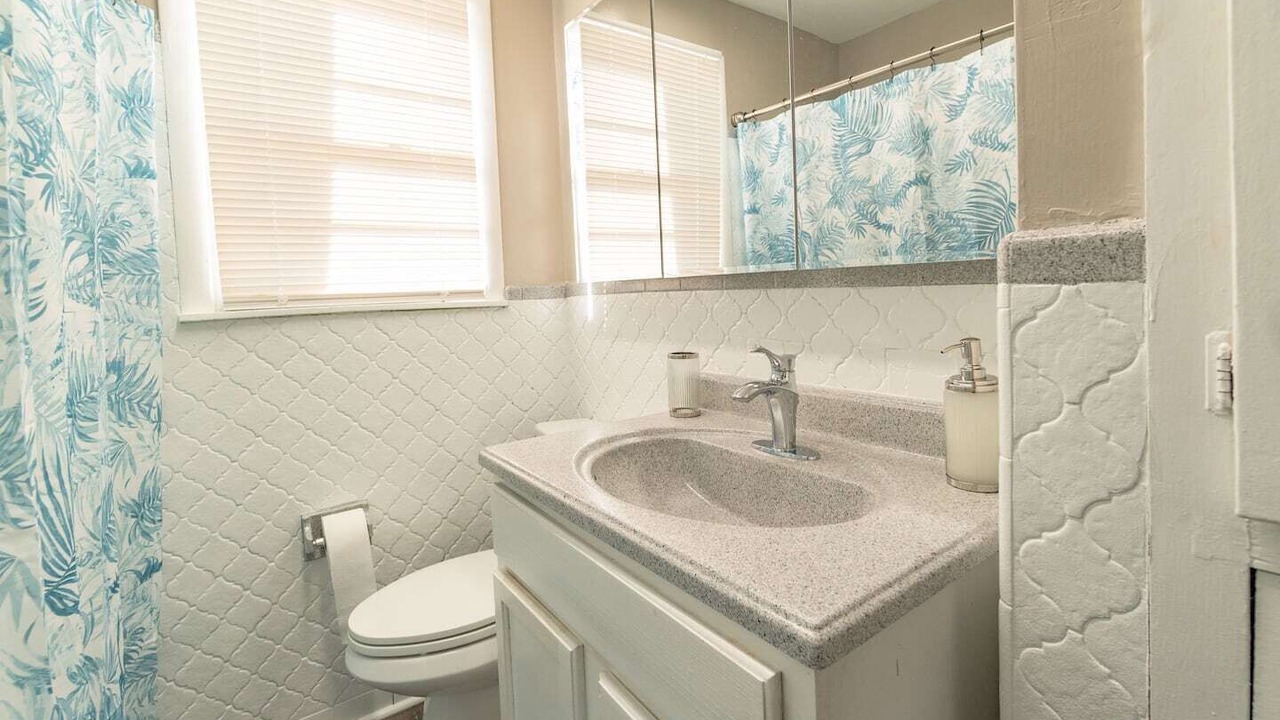 Photo of Bathroom in Gunter Afs
