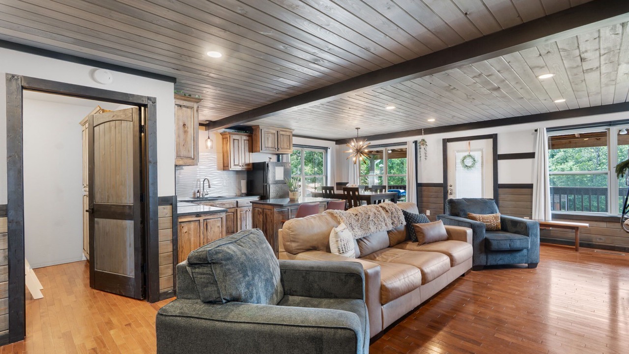 Photo of Livingroom in Bryant