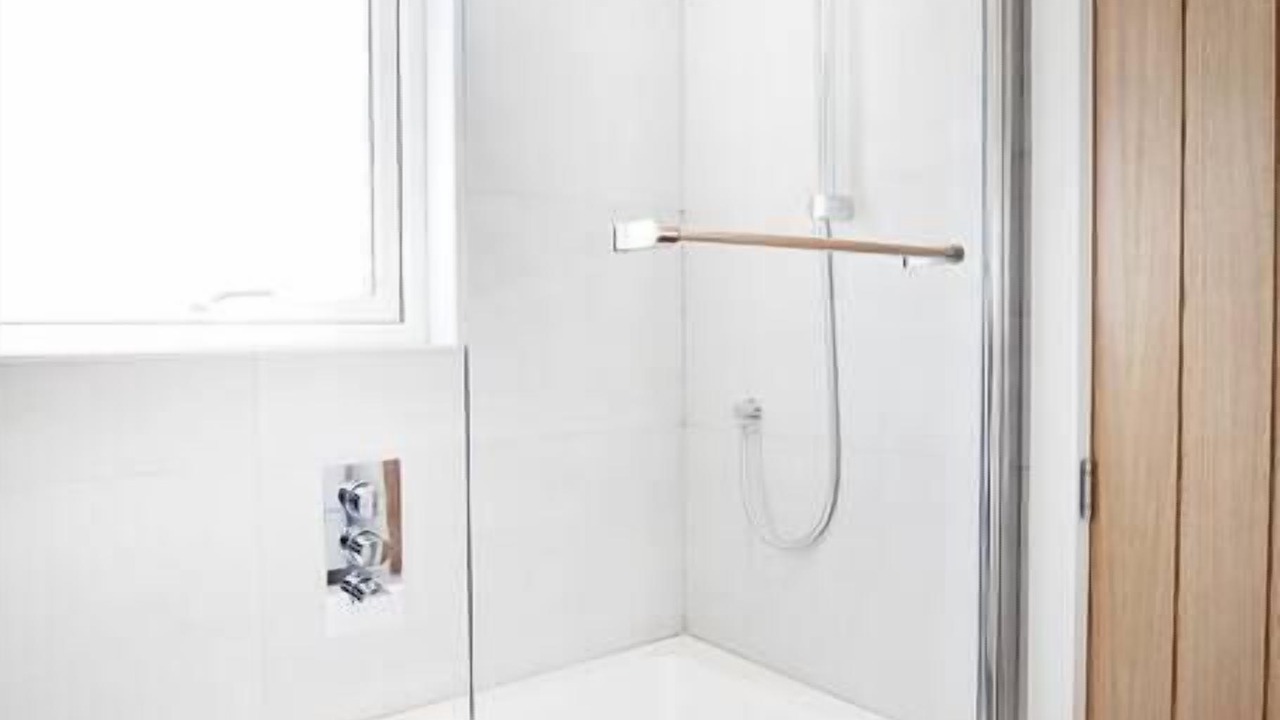 Photo of Bathroom in Compton Martin