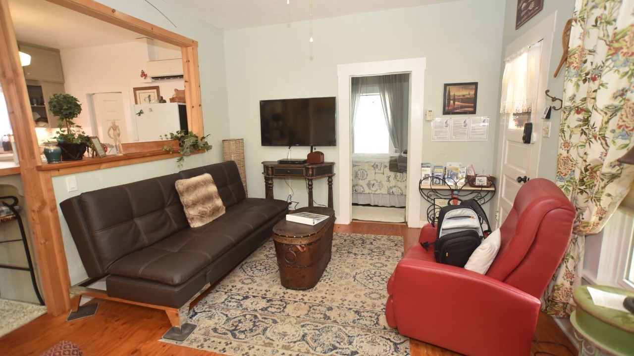 Photo of Livingroom in Dunsmuir