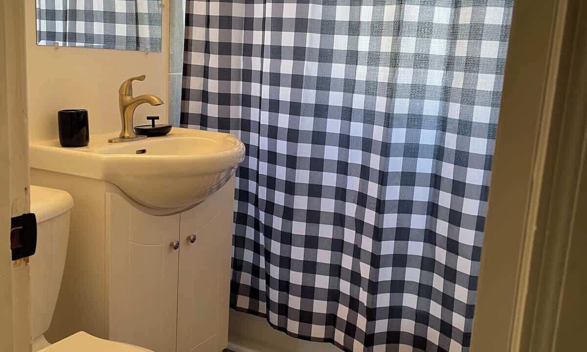 Photo of Bathroom in Sidney