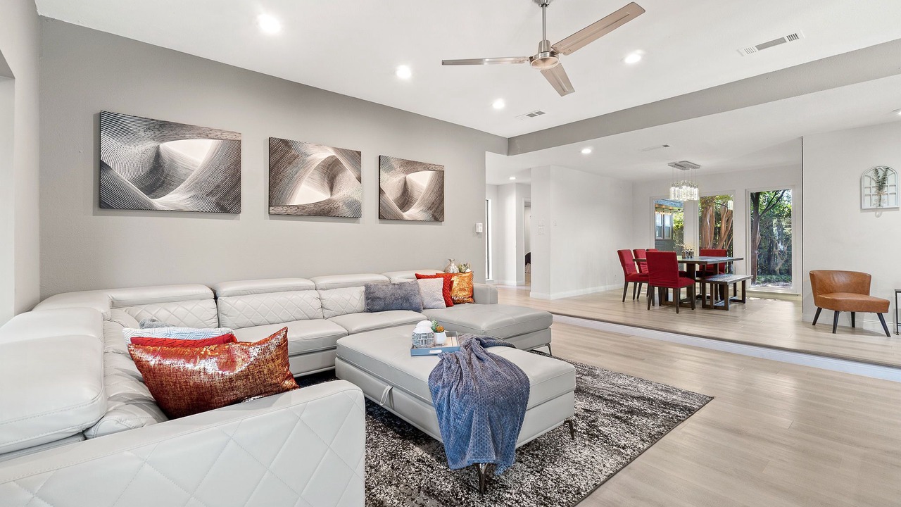 Photo of Livingroom in Lake Highlands