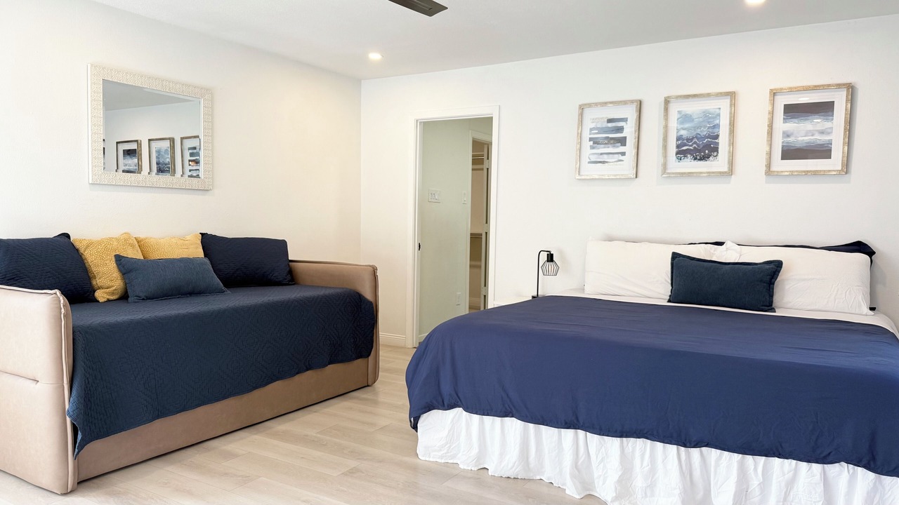 Photo of Bedroom in Lake Highlands