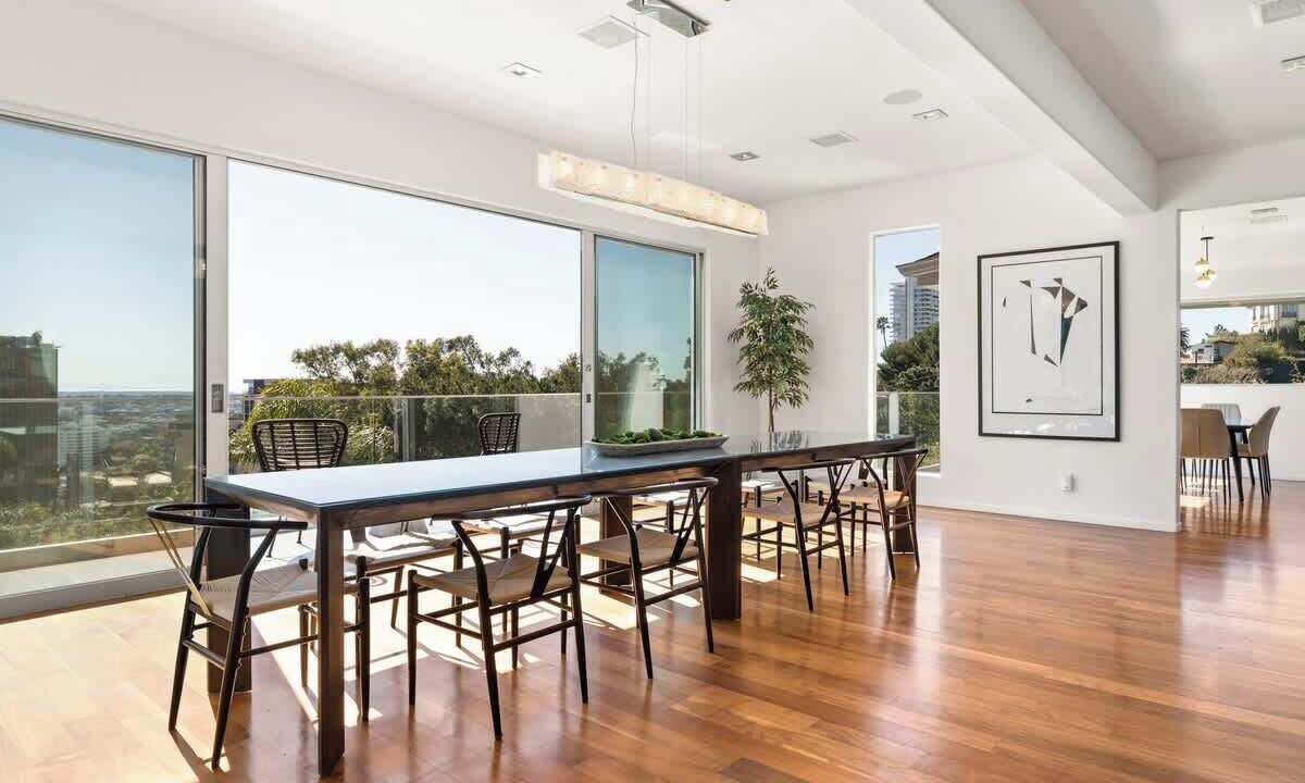 Photo of Others in Hollywood Hills West