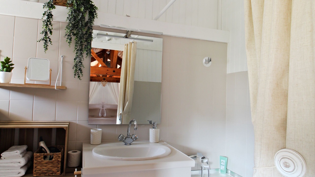 Photo of Bathroom in Villiers-en-Desœuvre