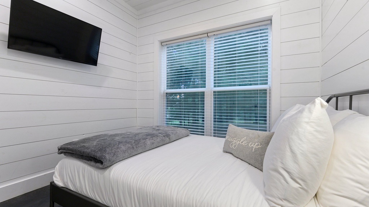 Photo of Bedroom in Broken Bow