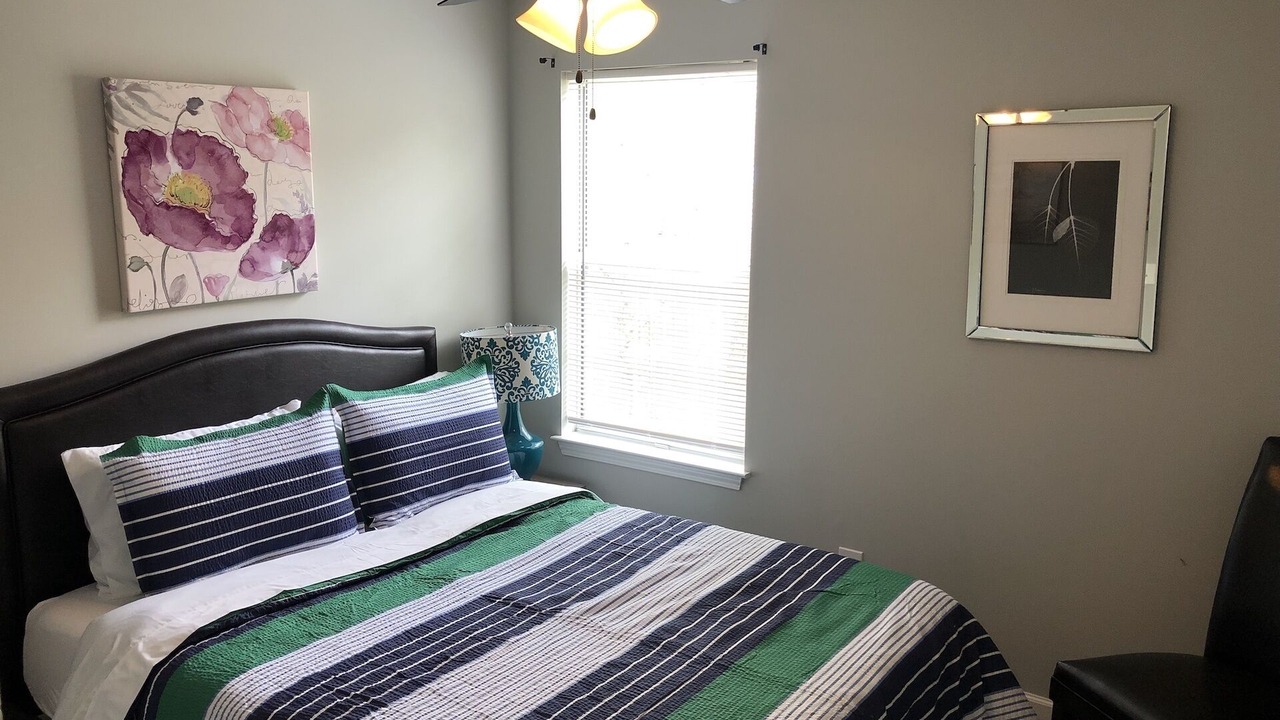 Photo of Bedroom in Lawrenceville