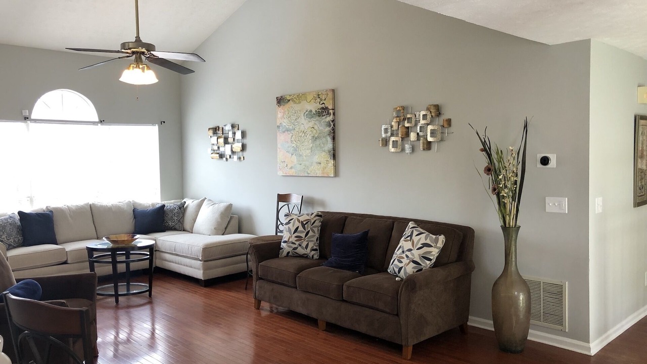 Photo of Livingroom in Lawrenceville