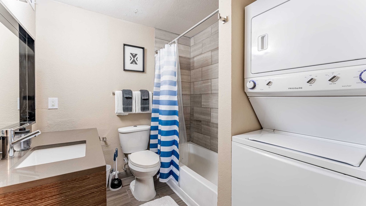 Photo of Bathroom in East Riverside - Oltorf