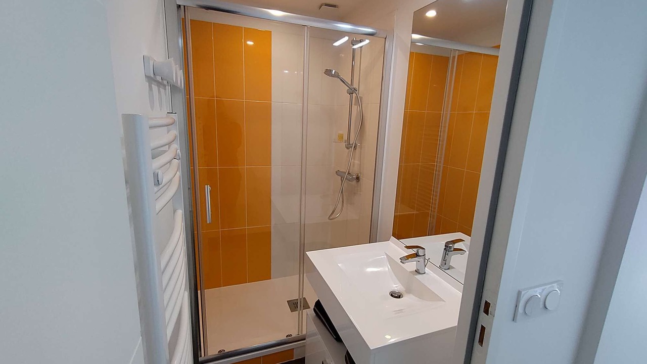 Photo of Bathroom in Laval