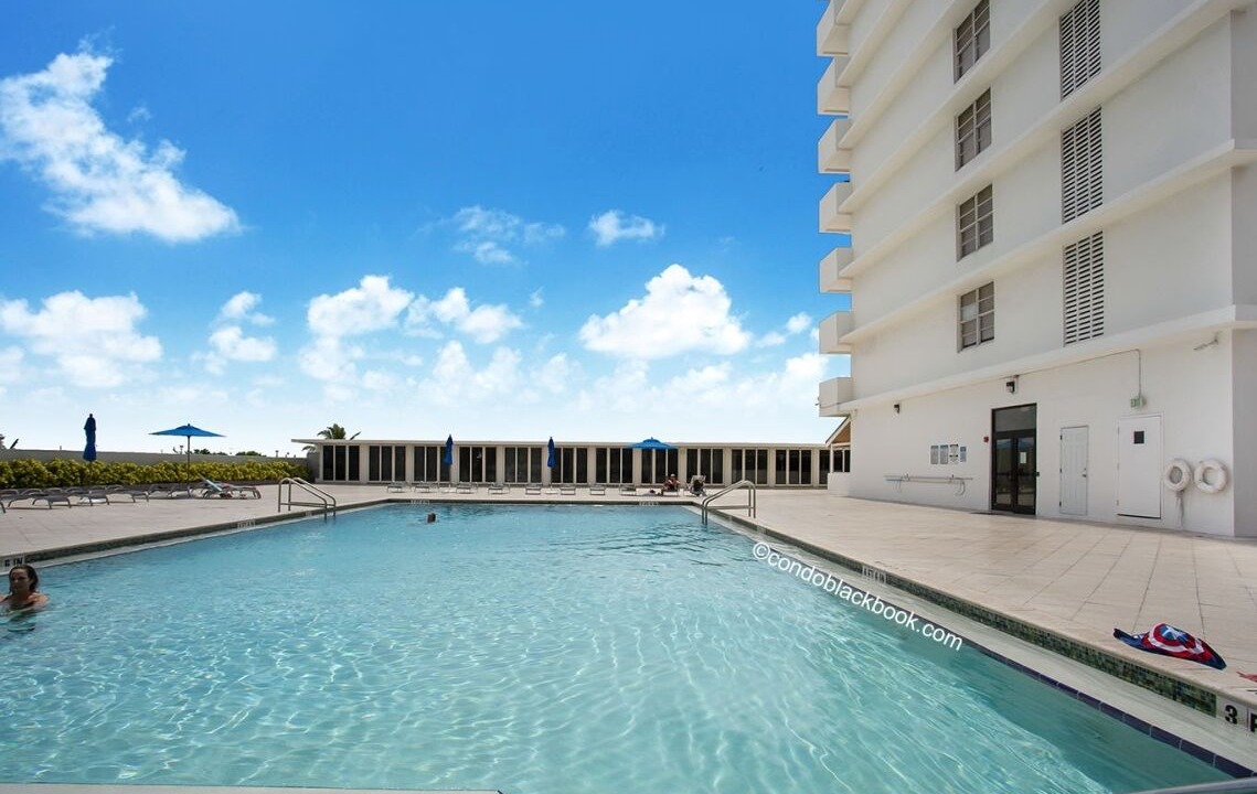 Photo of Outdoor in Mid Beach