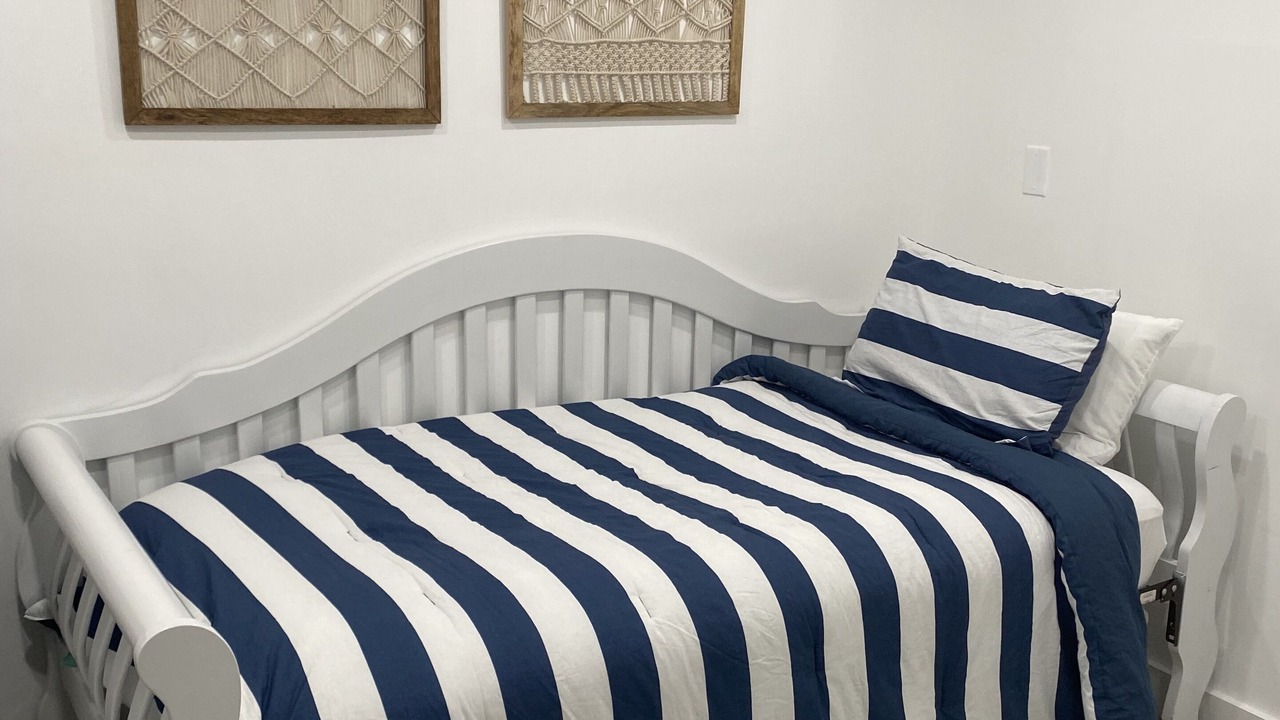 Photo of Bedroom in Mid Beach