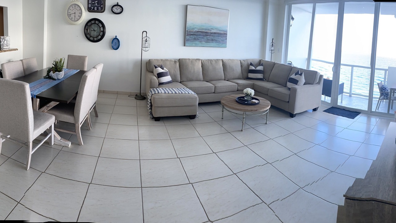 Photo of Livingroom in Mid Beach